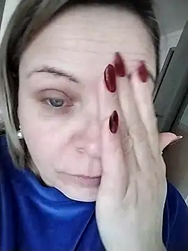 EvaCristal online show from February 8, 2026, 9:07 am