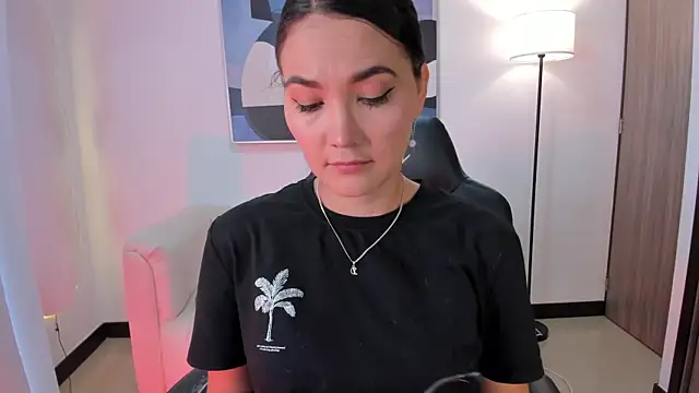 Snapshot of SaraParker_ chatting on June 30, 2026, 9:37 pm SaraParker online show from June 30, 2026, 9:37 pm