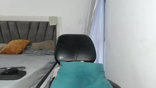 Snapshot of fisting_room chatting on November 19, 2025, 10:21 pm fisting room online show from November 19, 2025, 10:21 pm