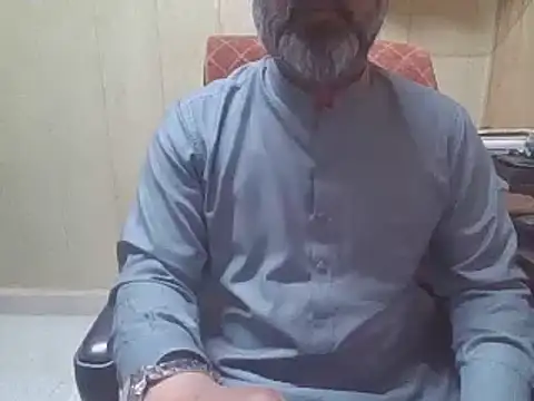 hairymaster95 online show from April 8, 2026, 5:53 am