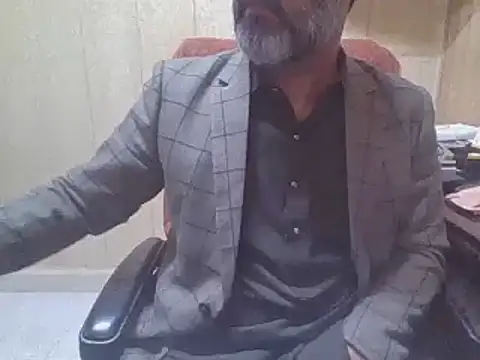 hairymaster95 online show from February 17, 2026, 4:10 am