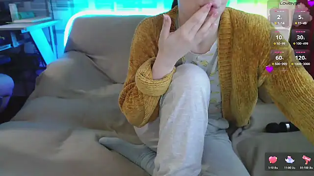 Snapshot of CamBugsBunny chatting on February 27, 2026, 12:27 pm CamBugsBunny online show from February 27, 2026, 12:27 pm