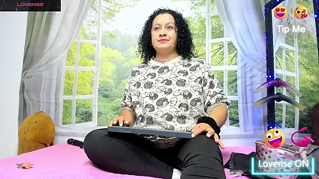 Snapshot of nikool32 chatting on November 8, 2025, 12:20 pm nikool32 online show from November 8, 2025, 12:20 pm