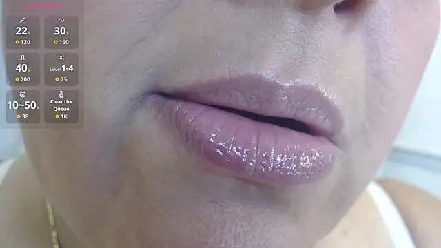 Kerly Doll online show from March 24, 2026, 7:58 pm