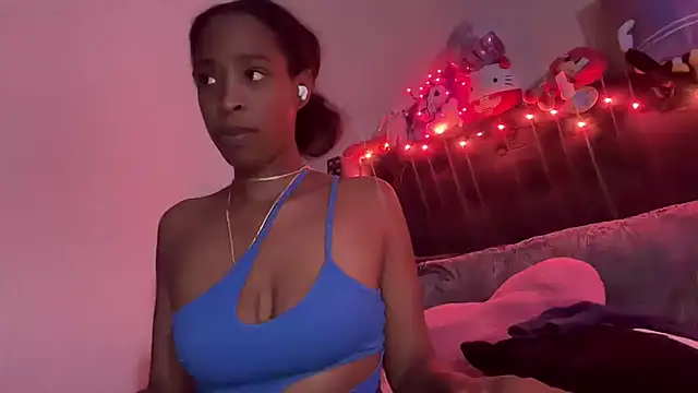 Snapshot of Cum2Charm chatting on October 23, 2025, 2:21 am Cum2Charm online show from October 23, 2025, 2:21 am