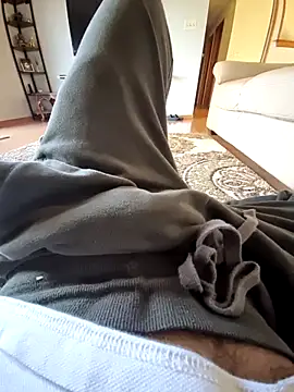 YourPersonall online show from November 15, 2025, 9:30 pm