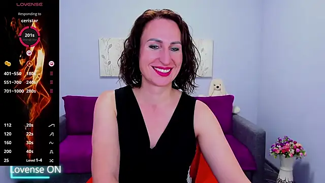 Nia Smithh online show from October 14, 2025, 12:50 pm