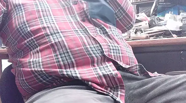 Snapshot of HaraldGermany chatting on February 5, 2025, 8:25 pm HaraldGermany online show from February 5, 2025, 8:25 pm