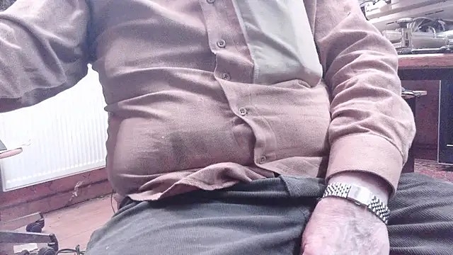 Snapshot of HaraldGermany chatting on December 5, 2025, 6:17 pm HaraldGermany online show from December 5, 2025, 6:17 pm