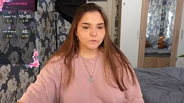  momiji  online show from February 4, 2026, 11:38 am