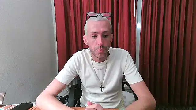 smokenstrokex online show from November 8, 2025, 1:09 am