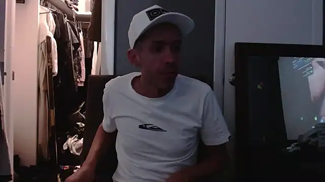 Snapshot of smokenstrokex chatting on July 11, 2026, 12:44 am smokenstrokex online show from July 11, 2026, 12:44 am