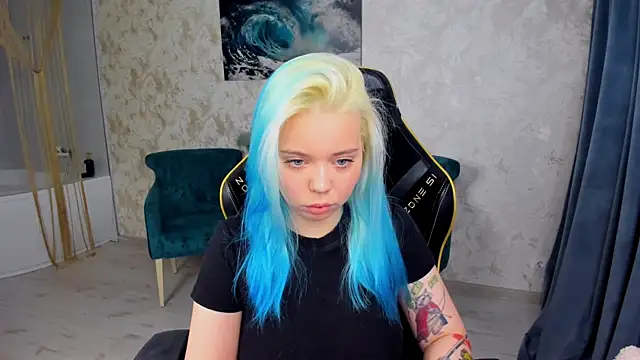 Snapshot of EnergyBunny_1 chatting on December 3, 2025, 7:24 pm EnergyBunny 1 online show from December 3, 2025, 7:24 pm