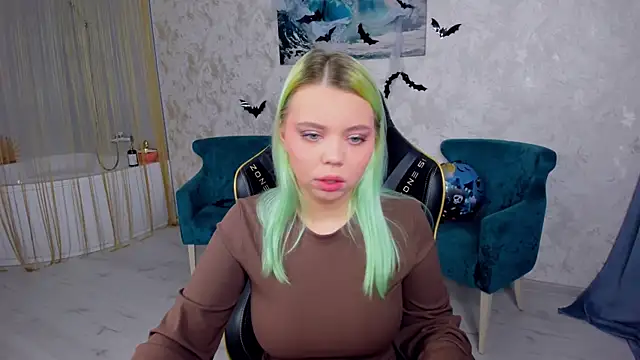 Snapshot of EnergyBunny_1 chatting on November 4, 2025, 6:33 pm EnergyBunny 1 online show from November 4, 2025, 6:33 pm