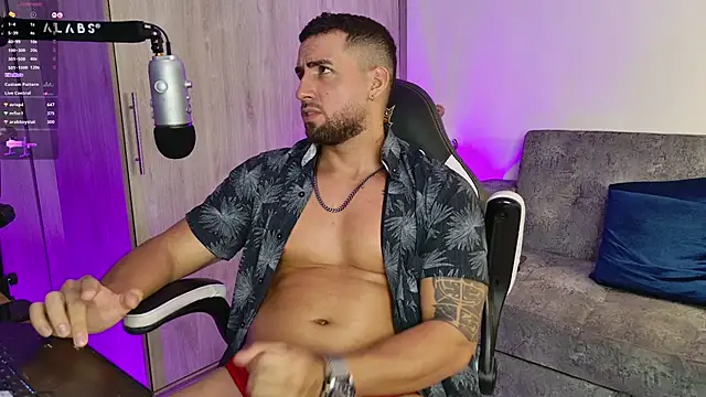 Snapshot of mr_david_cox chatting on February 15, 2025, 3:31 am mr david cox online show from February 15, 2025, 3:31 am