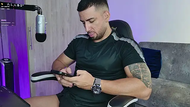 Snapshot of mr_david_cox chatting on February 23, 2025, 1:53 pm mr david cox online show from February 23, 2025, 1:53 pm