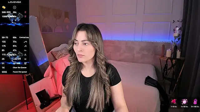 KylieMellow online show from April 18, 2026, 5:21 am