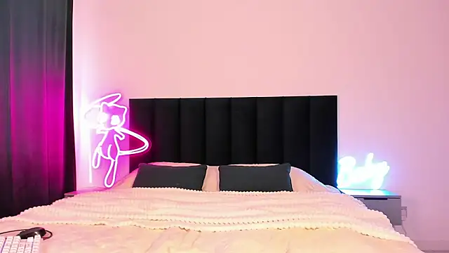 wow lovie online show from March 9, 2025, 8:29 am