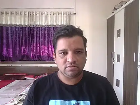 Snapshot of dhruv_love chatting on October 6, 2025, 4:13 am dhruv love online show from October 6, 2025, 4:13 am