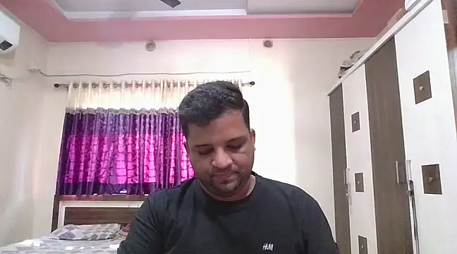 Snapshot of dhruv_love chatting on February 14, 2025, 3:54 am dhruv love online show from February 14, 2025, 3:54 am