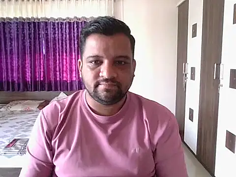 Snapshot of dhruv_love chatting on October 28, 2025, 4:13 am dhruv love online show from October 28, 2025, 4:13 am