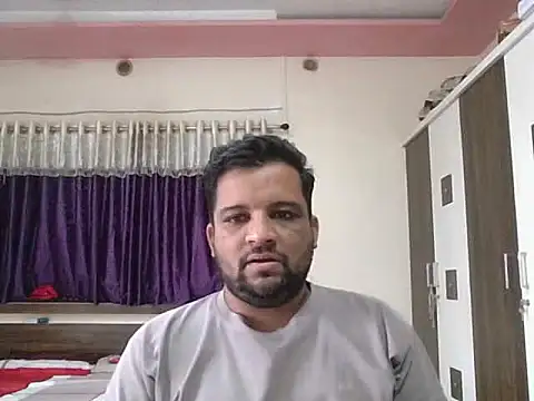 Snapshot of dhruv_love chatting on September 15, 2025, 9:32 am dhruv love online show from September 15, 2025, 9:32 am