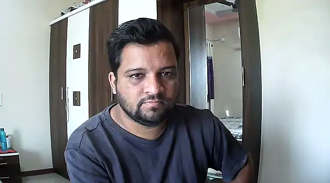 Snapshot of dhruv_love chatting on December 3, 2024, 5:15 am dhruv love online show from December 3, 2024, 5:15 am