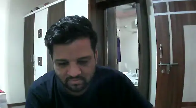 Snapshot of dhruv_love chatting on December 4, 2024, 4:48 am dhruv love online show from December 4, 2024, 4:48 am