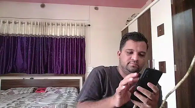 Snapshot of dhruv_love chatting on February 17, 2025, 8:41 am dhruv love online show from February 17, 2025, 8:41 am