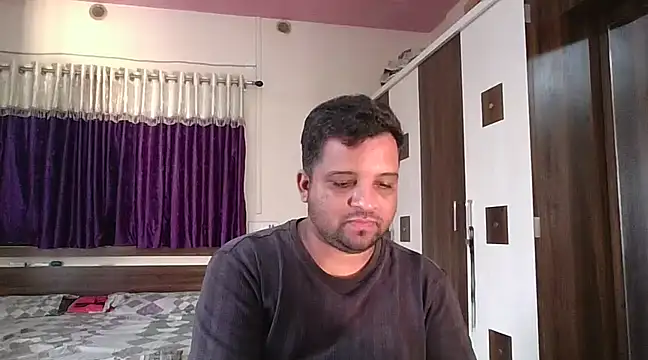 Snapshot of dhruv_love chatting on February 17, 2025, 11:44 am dhruv love online show from February 17, 2025, 11:44 am