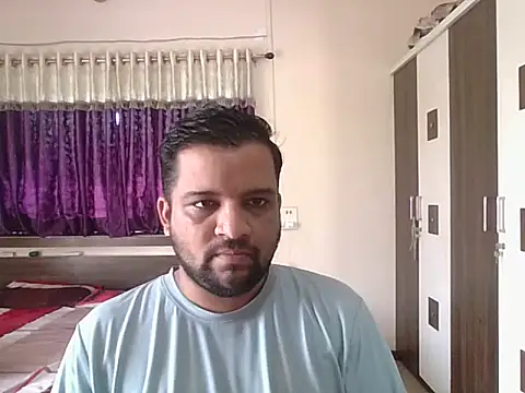 Snapshot of dhruv_love chatting on September 19, 2025, 4:05 am dhruv love online show from September 19, 2025, 4:05 am