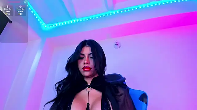 divinesalome online show from February 26, 2025, 8:04 pm