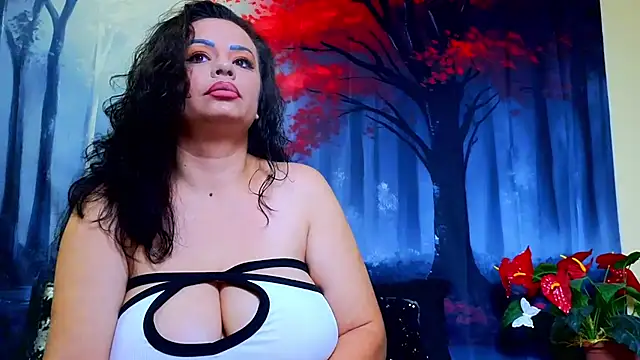 ElizabethEven online show from November 12, 2025, 9:07 pm