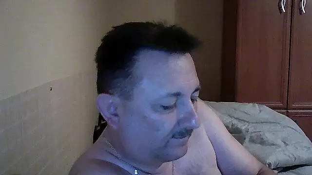 Snapshot of Novy73 chatting on November 9, 2025, 11:20 pm Novy73 online show from November 9, 2025, 11:20 pm