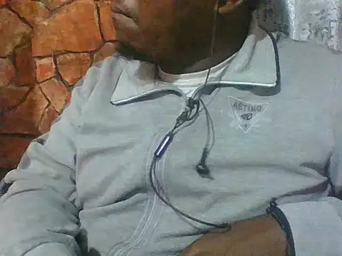 Snapshot of honeyswit chatting on February 16, 2026, 7:56 pm honeyswit online show from February 16, 2026, 7:56 pm