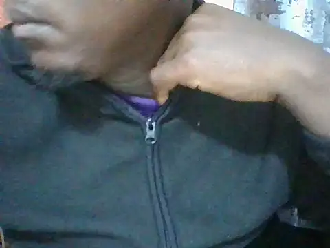 Snapshot of honeyswit chatting on February 22, 2026, 8:43 pm honeyswit online show from February 22, 2026, 8:43 pm