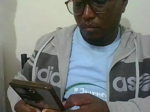 Snapshot of honeyswit chatting on January 17, 2026, 10:13 pm honeyswit online show from January 17, 2026, 10:13 pm