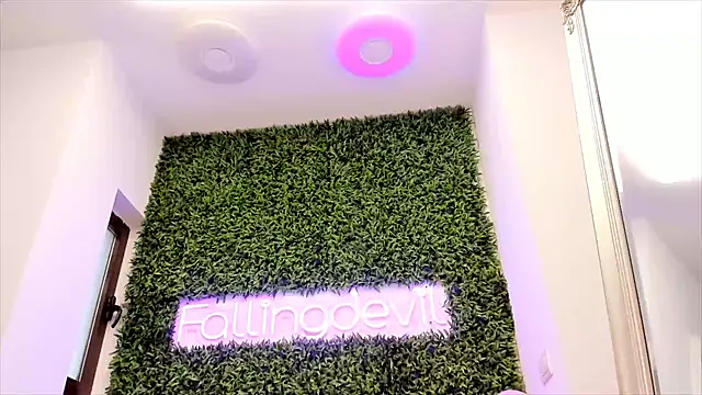 realhotfallingdevil online show from February 20, 2025, 12:47 pm