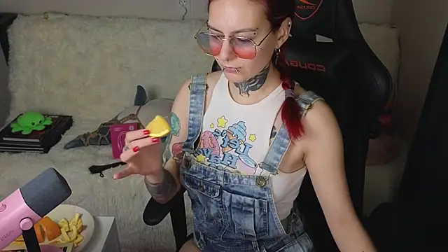 Ginger Stay online show from November 13, 2025, 11:58 am