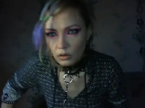 WildMissNiks online show from March 17, 2026, 9:23 am