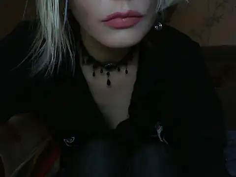 WildMissNiks online show from June 1, 2026, 7:08 am