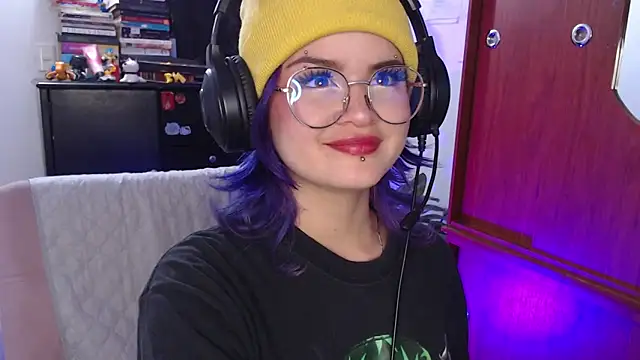 Snapshot of Raventh_ chatting on September 18, 2025, 3:26 pm Raventh online show from September 18, 2025, 3:26 pm