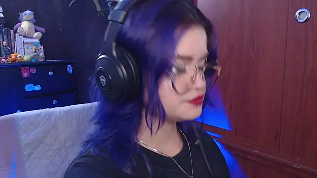 Snapshot of Raventh_ chatting on September 27, 2025, 6:36 pm Raventh online show from September 27, 2025, 6:36 pm