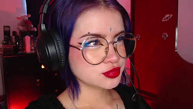 Snapshot of Raventh_ chatting on November 25, 2025, 11:54 am Raventh online show from November 25, 2025, 11:54 am