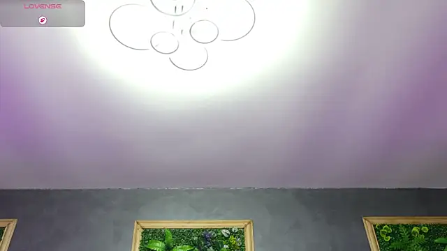 Snapshot of Raven_Luna chatting on May 19, 2026, 4:19 am Raven Luna online show from May 19, 2026, 4:19 am