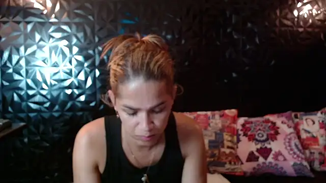 PINK  LOLA1 online show from May 29, 2026, 9:54 pm