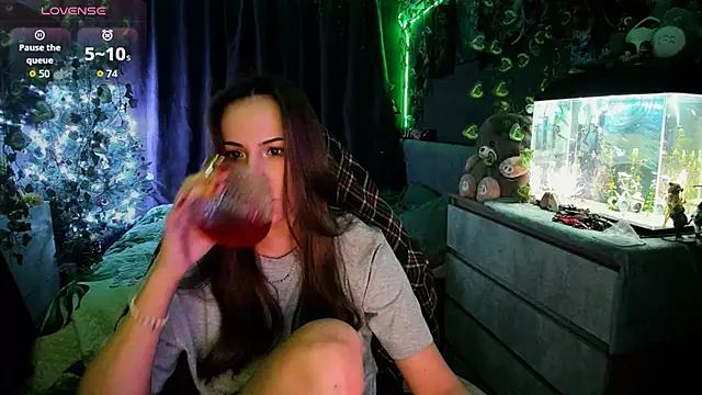 Snapshot of Selbi_Paine chatting on December 22, 2025, 12:33 am Selbi Paine online show from December 22, 2025, 12:33 am