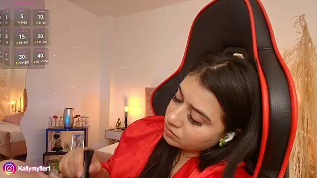 Snapshot of KallyMyller1 chatting on February 7, 2025, 10:41 pm KallyMyller1 online show from February 7, 2025, 10:41 pm