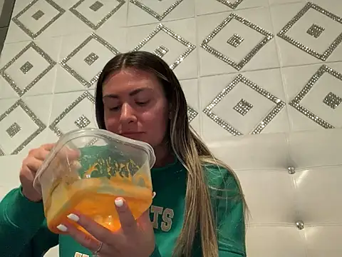 Alyssa rhoades online show from February 21, 2025, 2:28 am