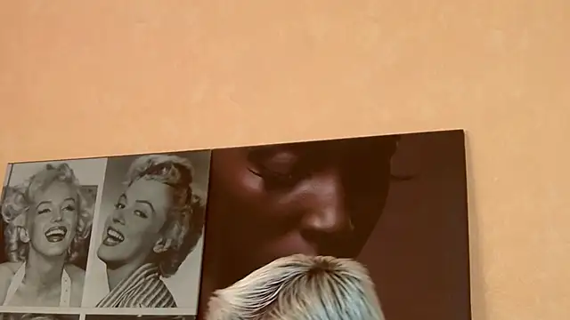 Snapshot of LadyPosh chatting on February 18, 2026, 9:11 pm LadyPosh online show from February 18, 2026, 9:11 pm